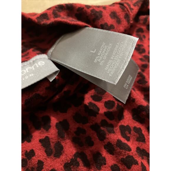 Liz Claiborne Red Animal Print Turtleneck, Cheetah Leopard Print, Stretch Fabric - Picture 7 of 8